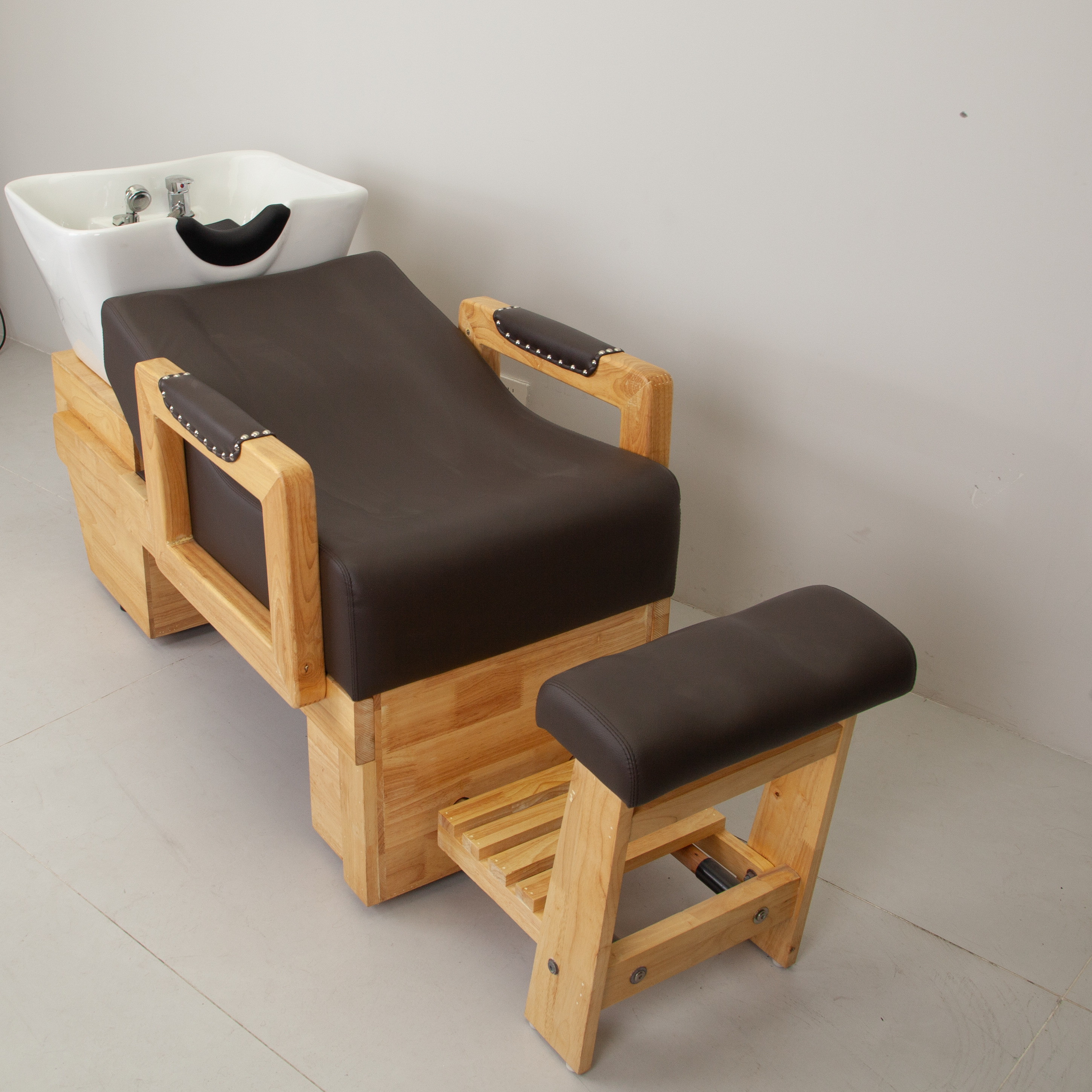 Basic Hair Wash Chair with Backwash Basin for Salon Use DN0063_Basic Shampoo Chairs