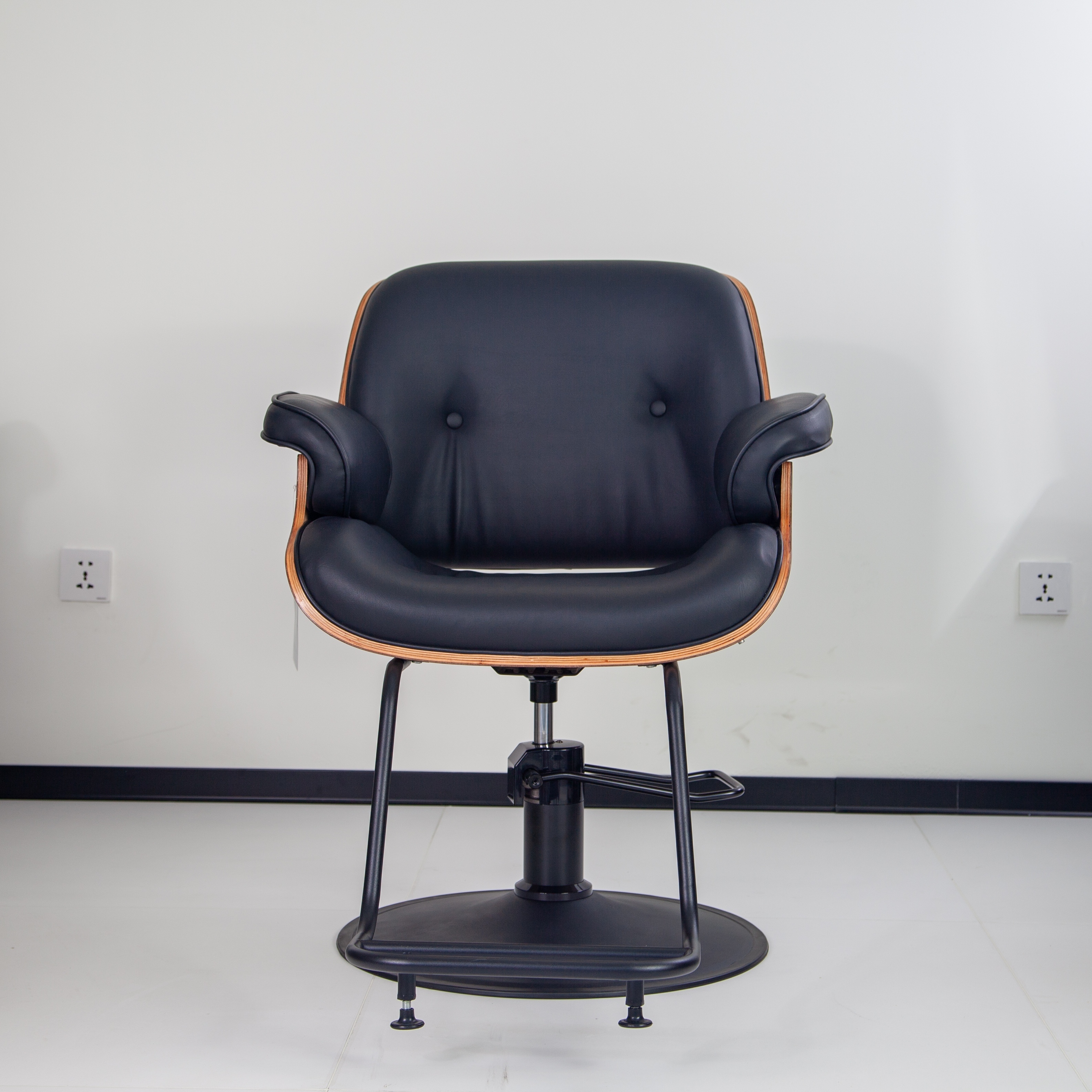 Hydraulic Barber Chair for Salon Hair Cutting and Styling DN0116_Hydraulic Chairs