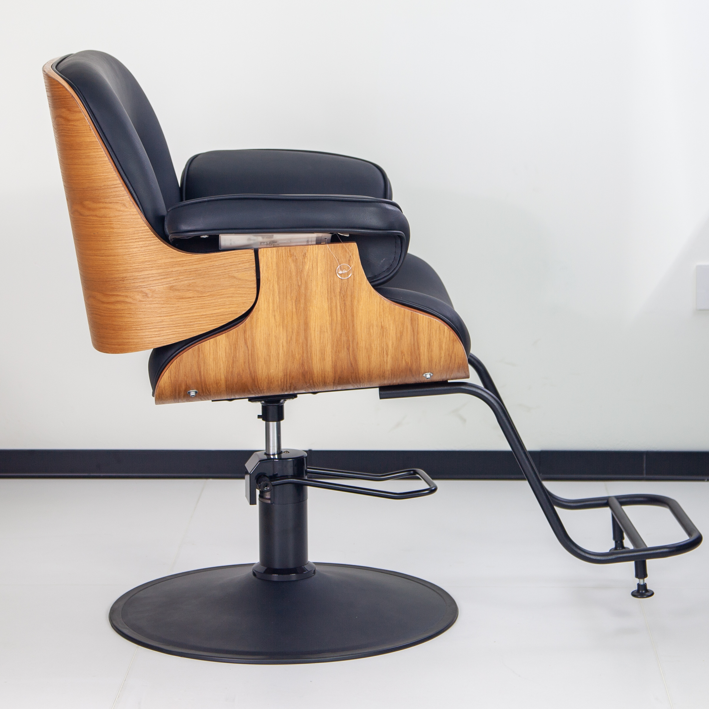 Hydraulic Barber Chair for Salon Hair Cutting and Styling DN0116_Hydraulic Chairs