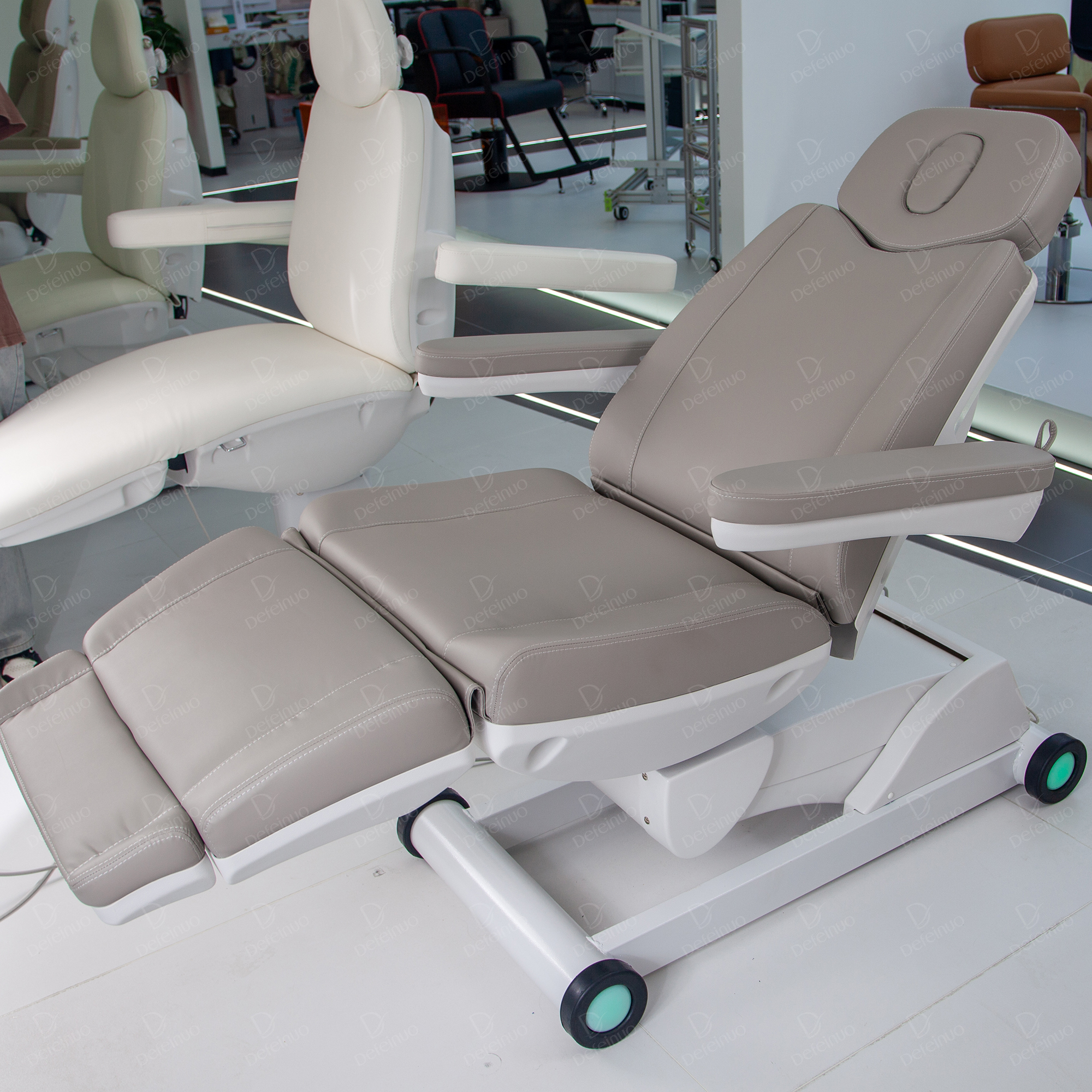 Foldable 5 Motor Electric Beauty Chair with High Density Sponge DN0041_Electric Beauty Chairs