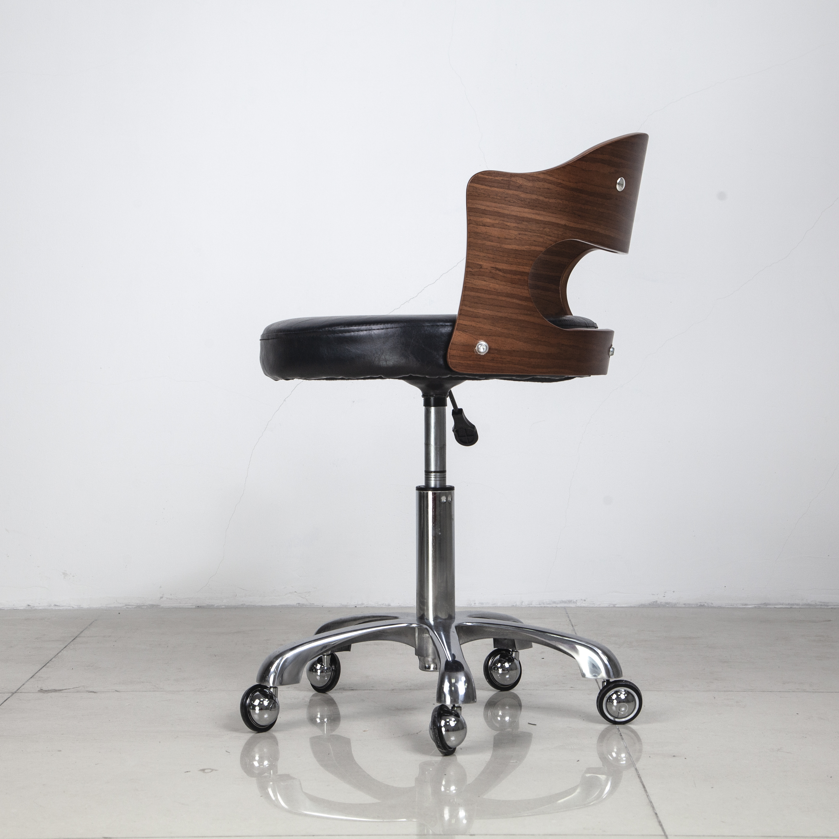 Adjustable Technician Stool Chair for Beauty Salon Use DN0269_Technician Chairs