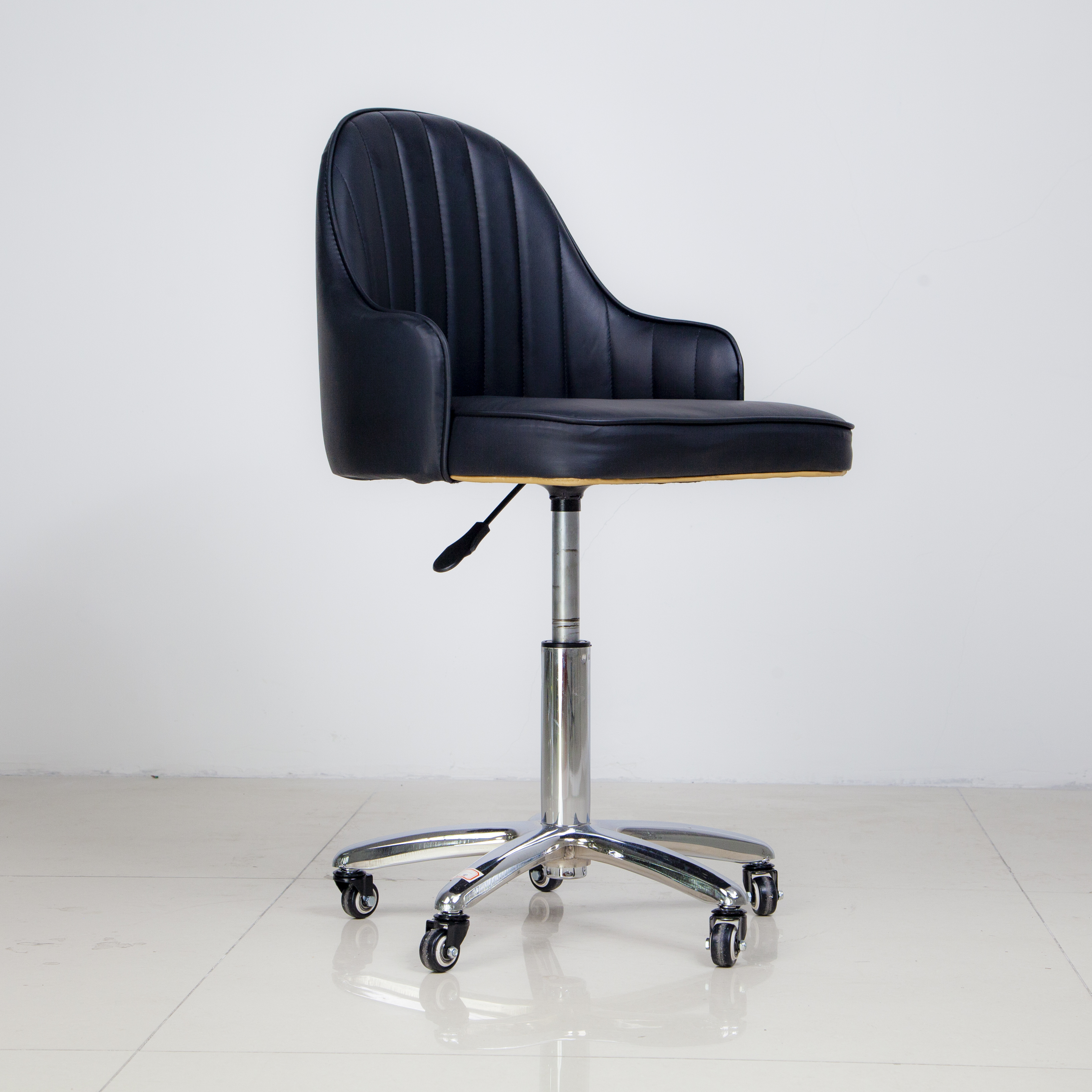 PU Leather Technician Chair with Stainless Steel Base for Beauty Salon DN0273_Technician Chairs