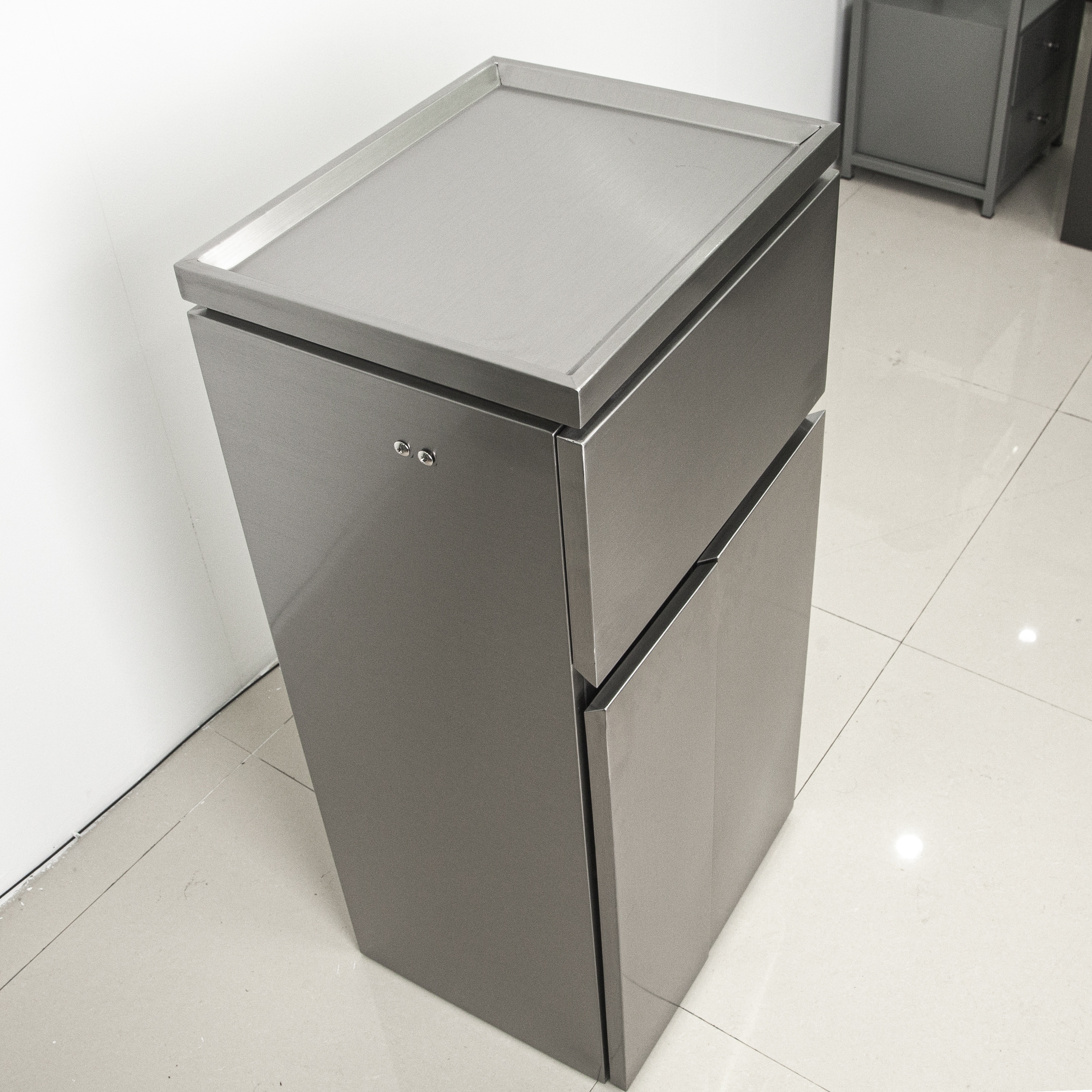 Stainless Steel Nail Salon Storage Cabinet Trolley for Beauty Use DN0248_Storage Cabinets
