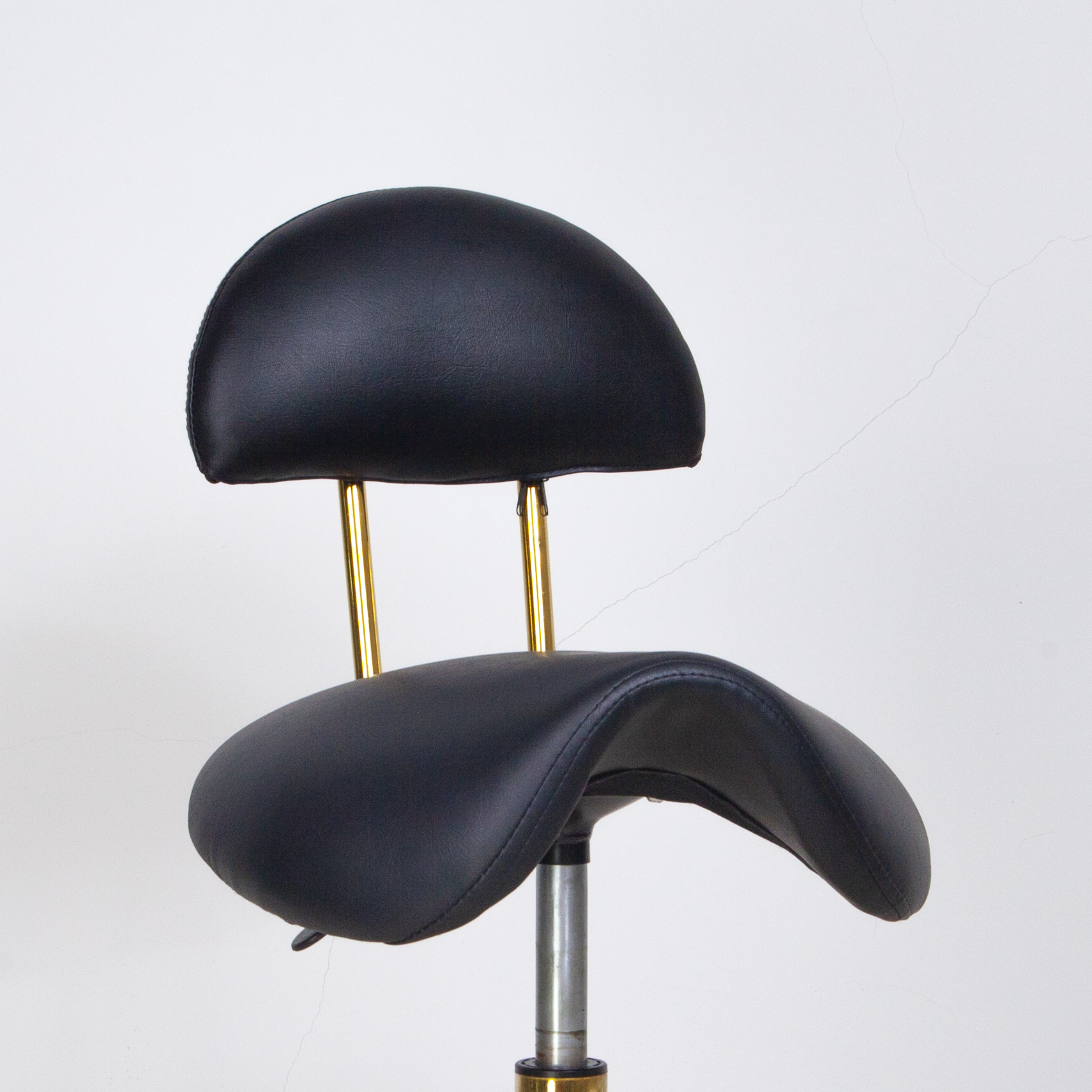 Ergonomic Hydraulic Technician Chair with Leather Seat for Salon Use DN0276_Technician Chairs