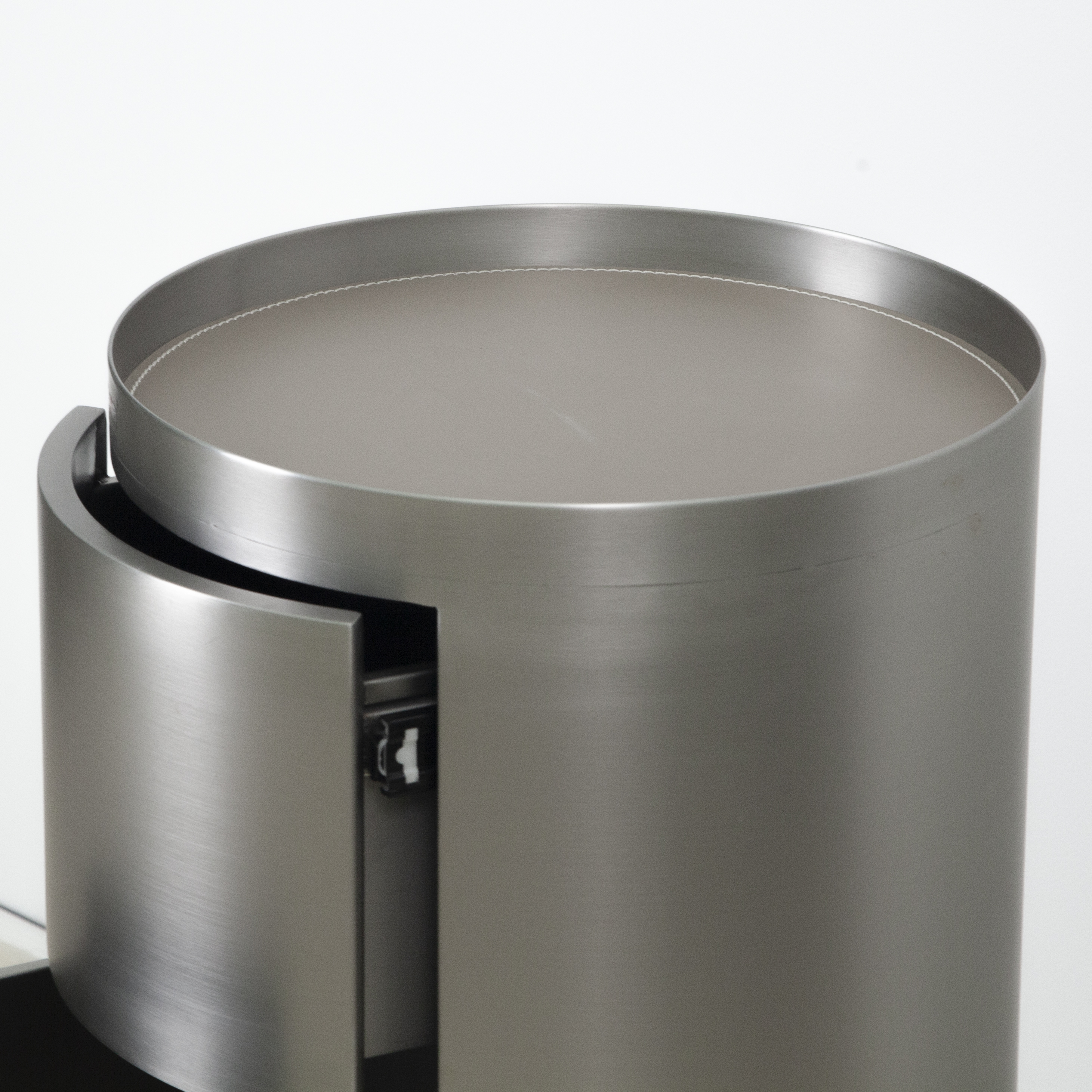 Metal Salon Storage Cabinet for Hairdresser and Beauty Salon Use DN0244_Storage Cabinets