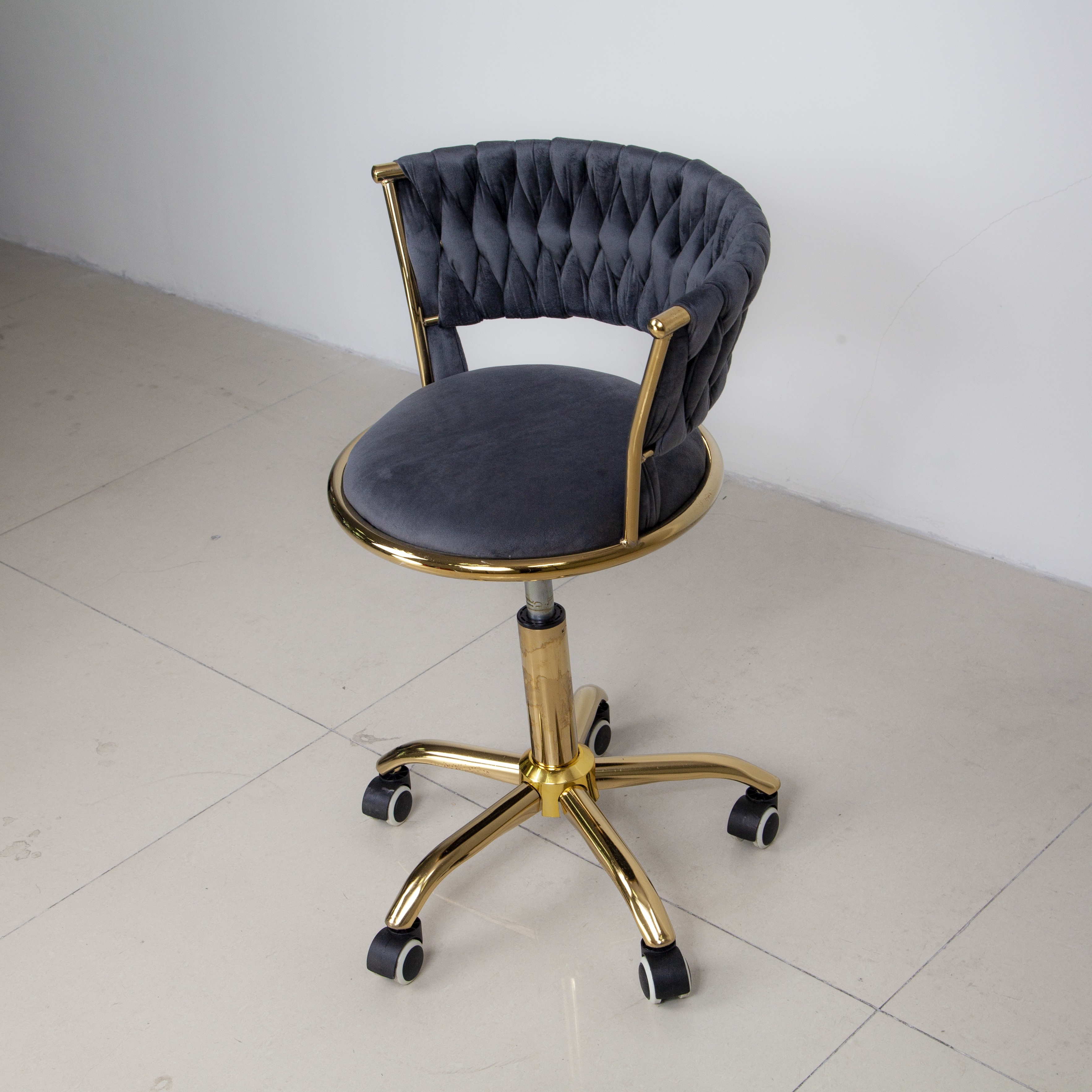 Velvet Upholstered Technician Chair with Gold Base for Salon Use DN0274_Technician Chairs