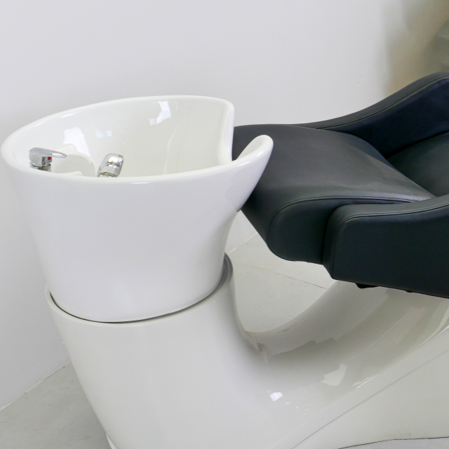 Basic Shampoo Chair with Fiberglass Basin and Adjustable Footrest DN0062_Basic Shampoo Chairs