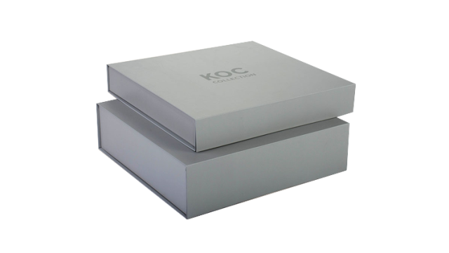 Folding cardboard gift box
