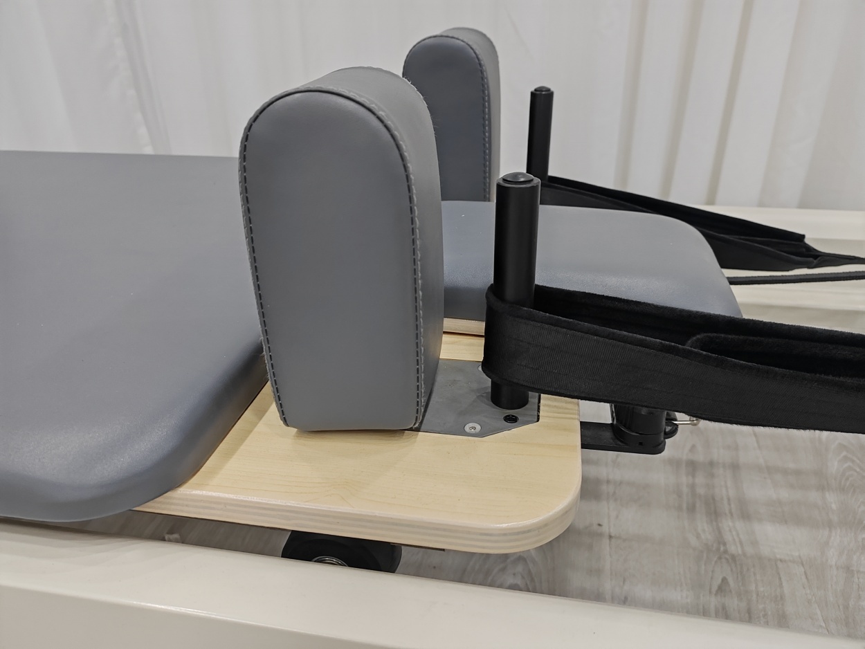 Luxury Fixed Foot Bar Aluminium Reformer