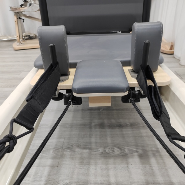 Luxury Fixed Foot Bar Aluminium Reformer