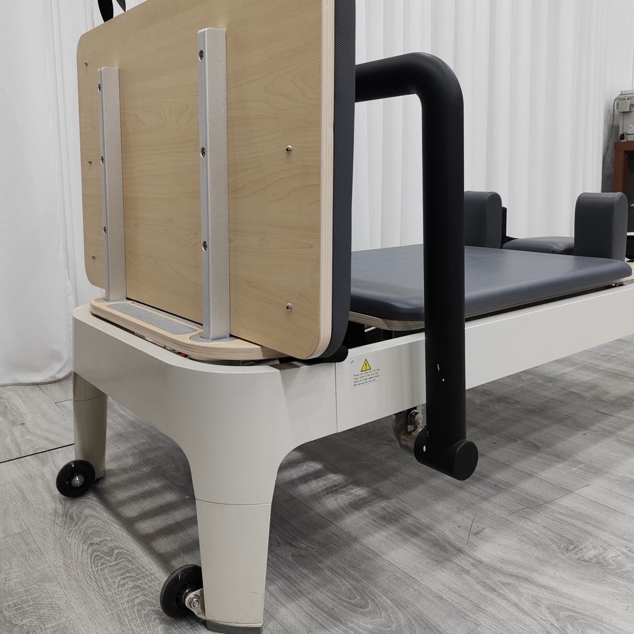 Luxury Fixed Foot Bar Aluminium Reformer
