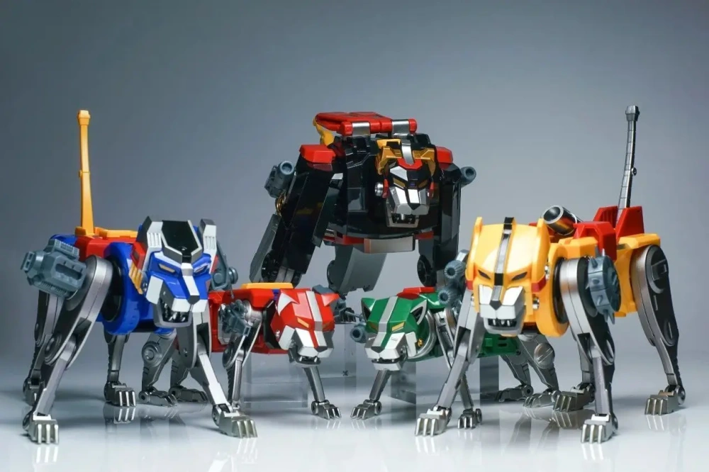 New Transform Metal Club MuscleBear Voltron Beast King Golion Action Figure In Stock