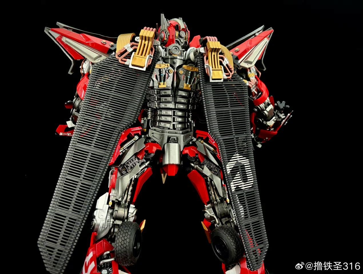 In Stock Lutiesheng SP-316 DLX Scale Sentinel Prime Movie Action Figure 31.5CM