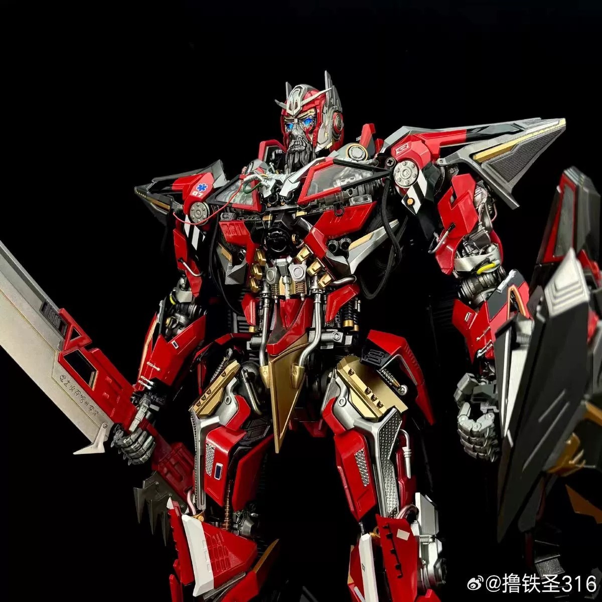 In Stock Lutiesheng SP-316 DLX Scale Sentinel Prime Movie Action Figure 31.5CM