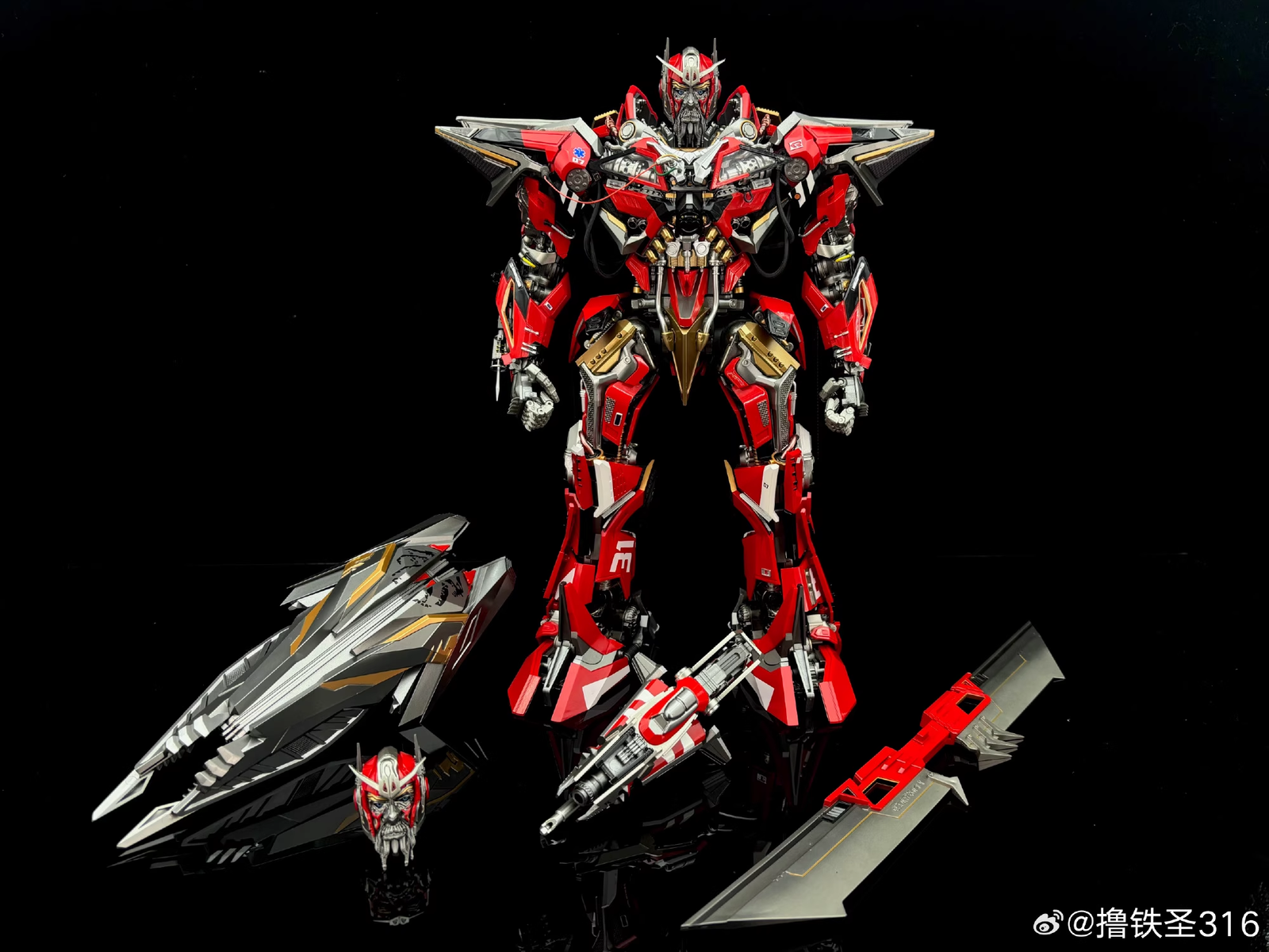 In Stock Lutiesheng SP-316 DLX Scale Sentinel Prime Movie Action Figure 31.5CM
