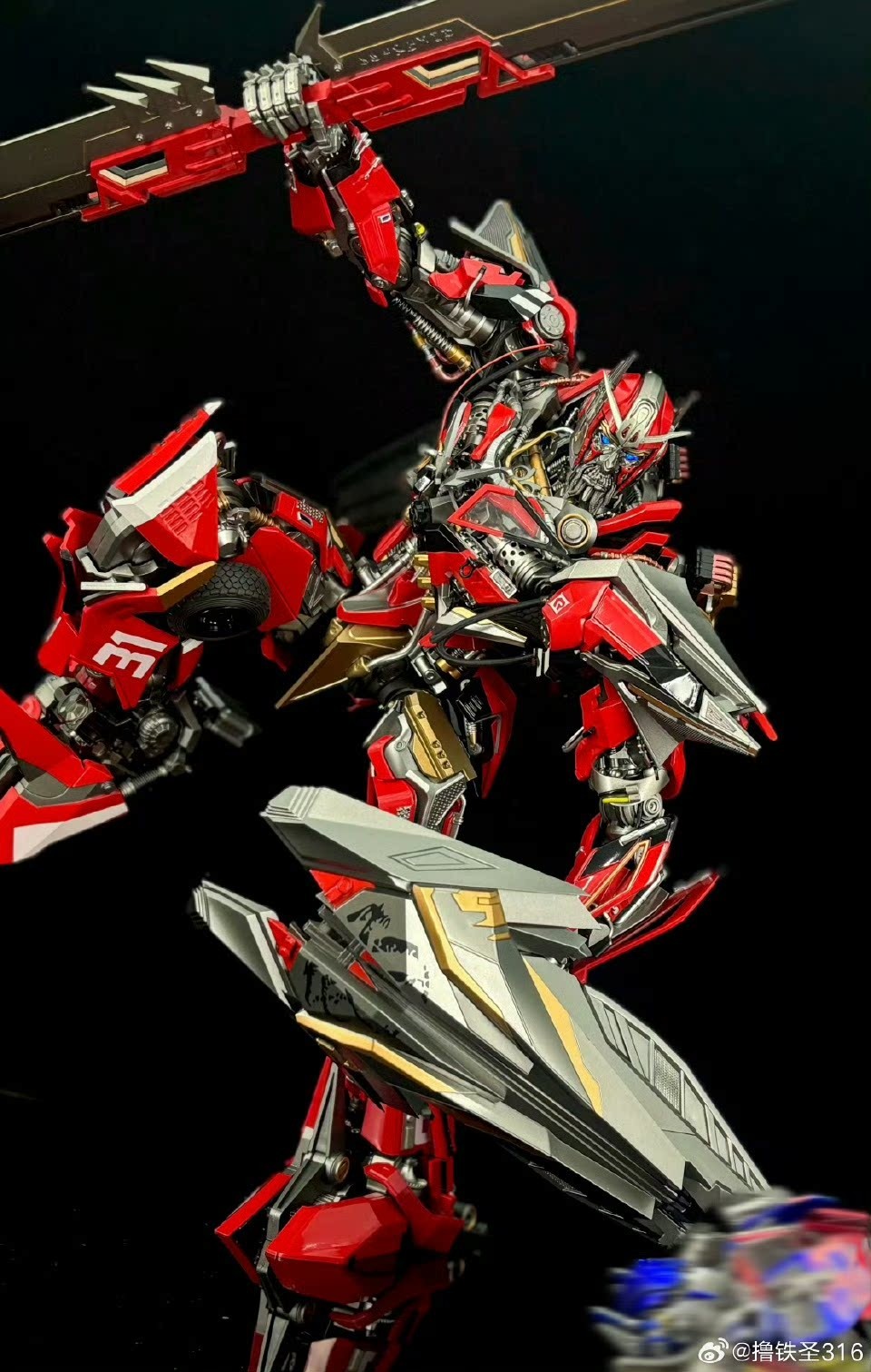 In Stock Lutiesheng SP-316 DLX Scale Sentinel Prime Movie Action Figure 31.5CM