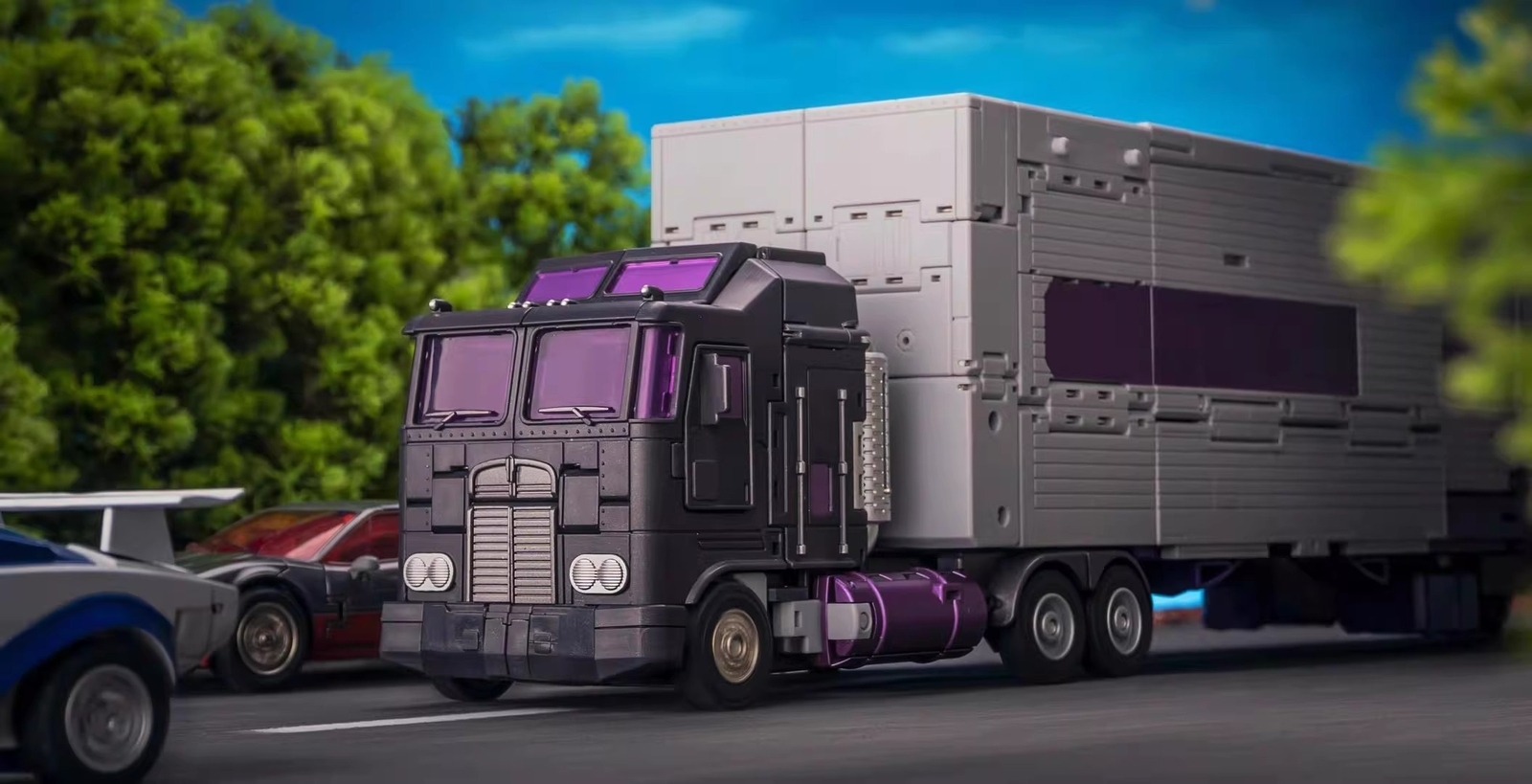 Ready! DX9 Toys D14 Capone Motormaster Atilla Stunticons Combiner Action Figure