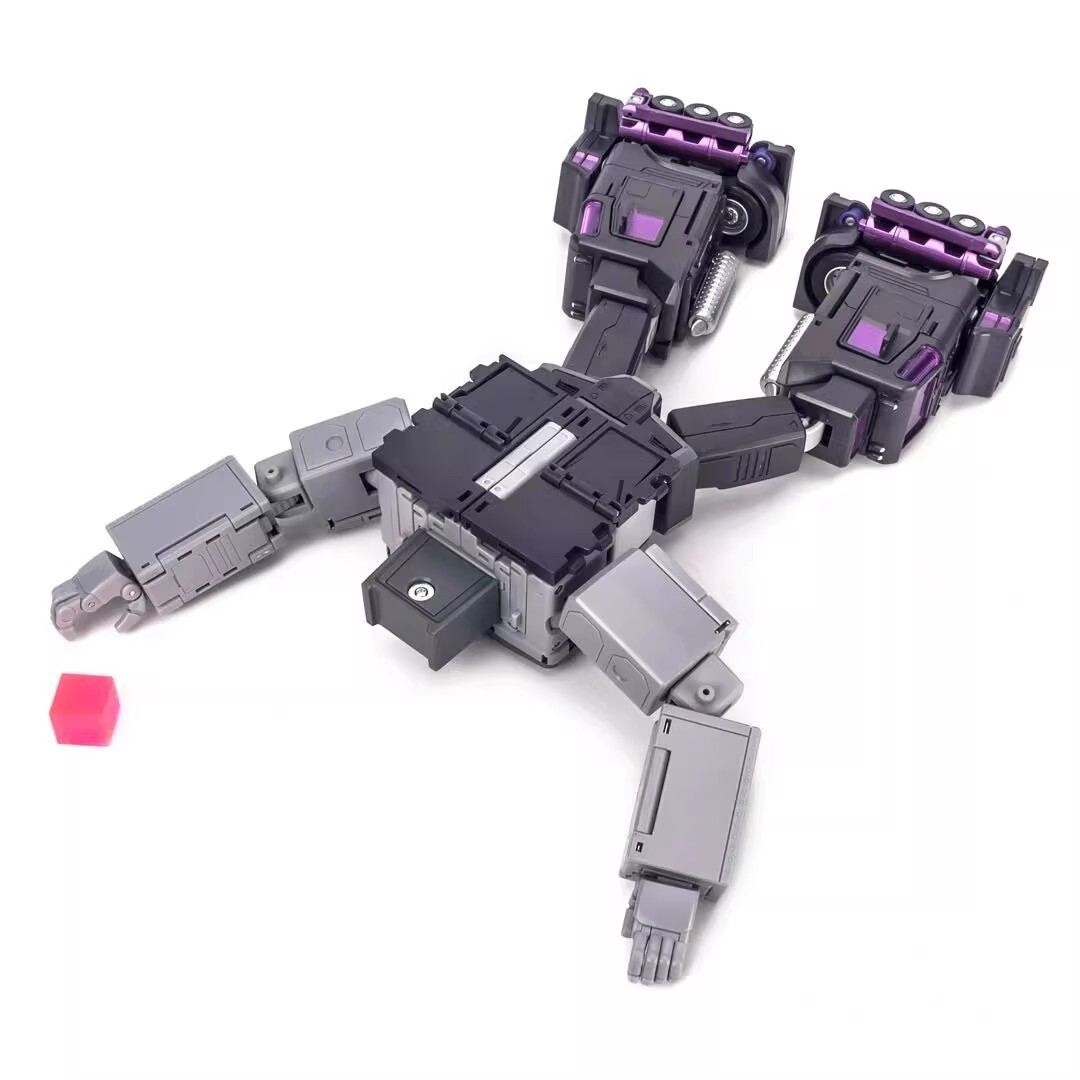 Ready! DX9 Toys D14 Capone Motormaster Atilla Stunticons Combiner Action Figure