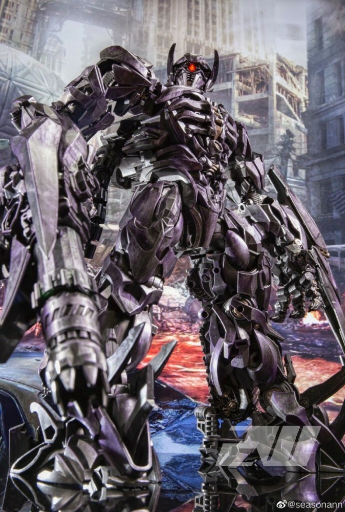 In stock! Zeus Toys ZS-01 Oversized Studio Series SS-56 Shockwave