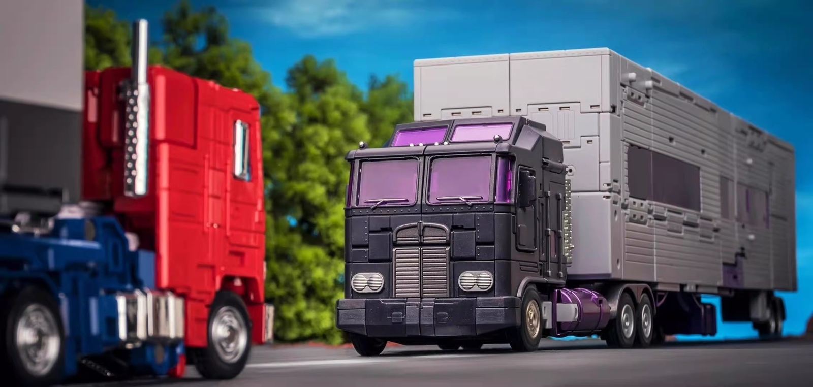 Ready! DX9 Toys D14 Capone Motormaster Atilla Stunticons Combiner Action Figure