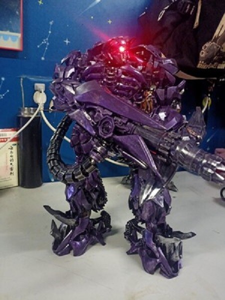 In stock! Zeus Toys ZS-01 Oversized Studio Series SS-56 Shockwave