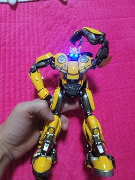 Ready! New Cyber Era CE-01 Knight Yellow Bee Oversized Action Figure