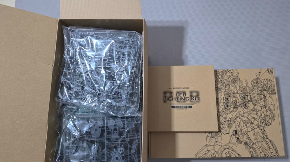 NEW Axis Model Works 1/100 Kshatriya Action Figure Model Kit Collection NO BOX