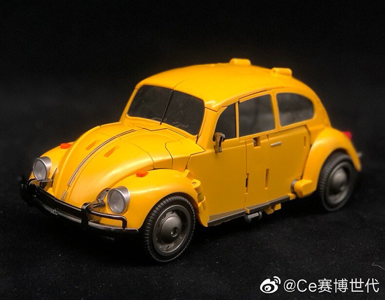 Ready! New Cyber Era CE-01 Knight Yellow Bee Oversized Action Figure
