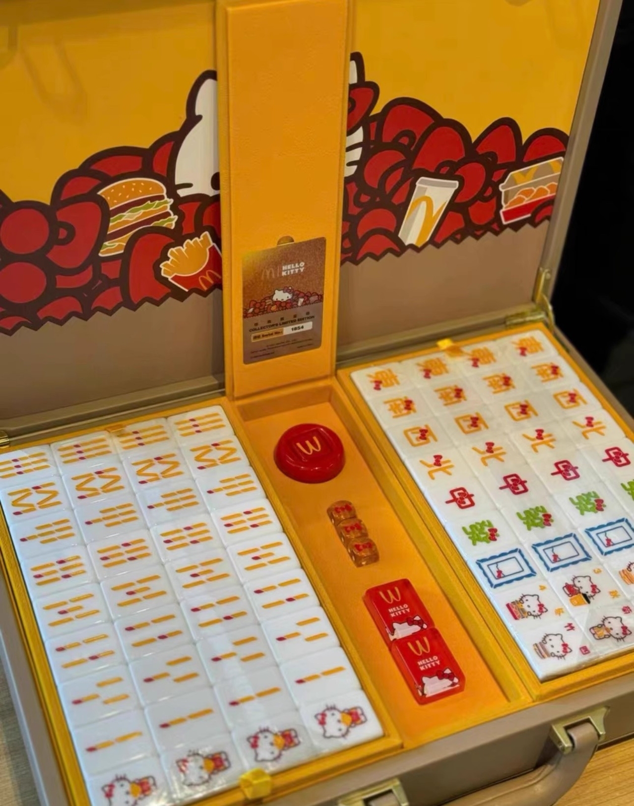 Sanrio Hello Kitty Mahjong gift Set McDonalds Hong Kong 2024 Limited Edition