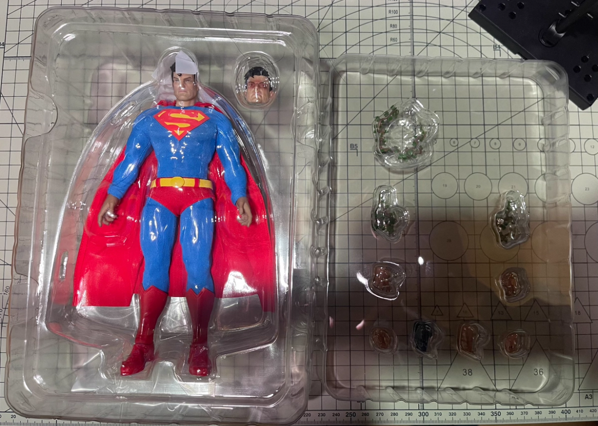 In stock POP MART GONG BATMAN: HUSH SERIES-SUPERMA<wbr/>N ACTION FIGURE TOY