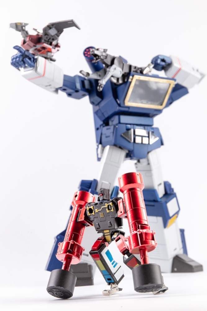 Ready! New Transforms RP-46 Soundwave &amp; 3 tapes set Robot Action Figure Toy