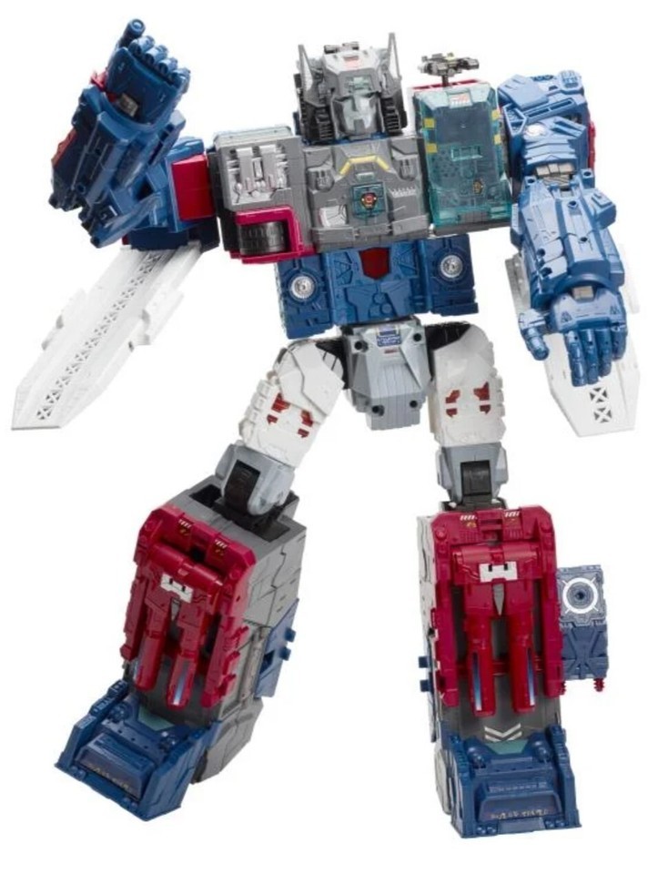 New Hasbro Transformers Titans Return Titan Class Fortress Maximus Action Figure