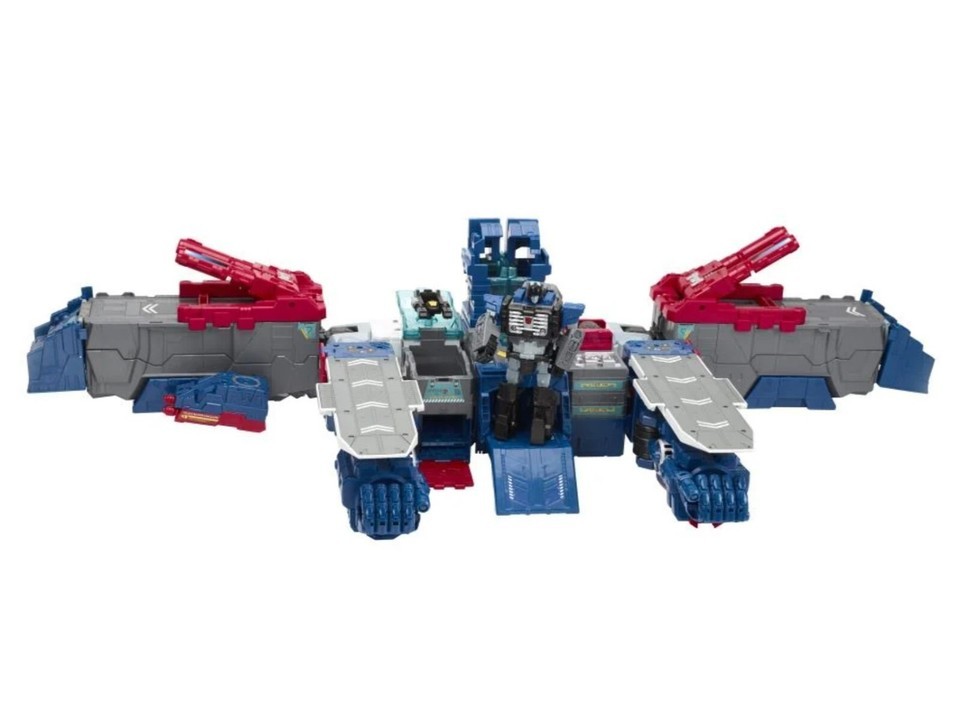 New Hasbro Transformers Titans Return Titan Class Fortress Maximus Action Figure