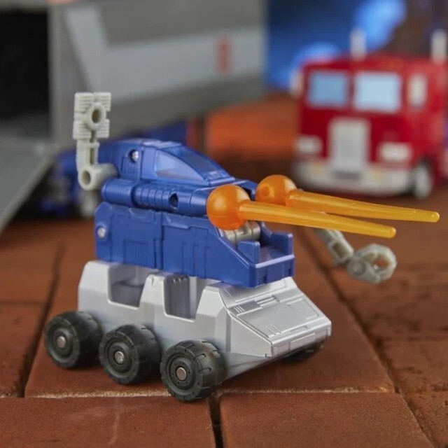 IN STOCK Hasbro Transformers Optimus Prime Studio Series 86 Commander figure