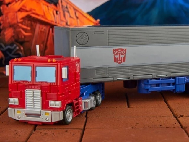 IN STOCK Hasbro Transformers Optimus Prime Studio Series 86 Commander figure