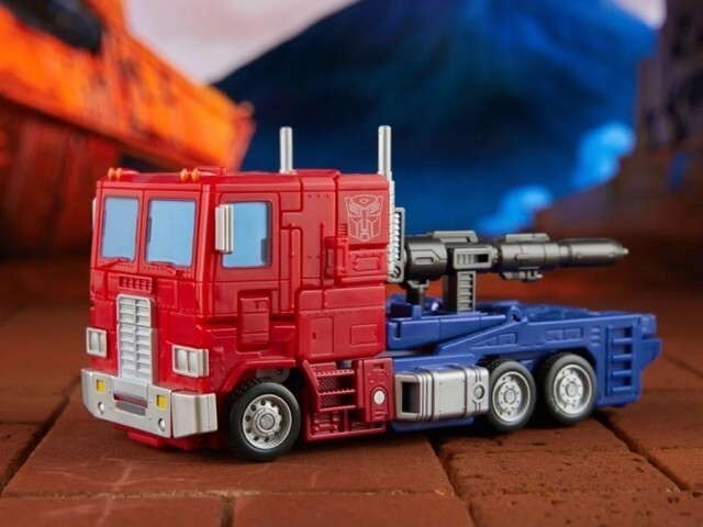 IN STOCK Hasbro Transformers Optimus Prime Studio Series 86 Commander figure