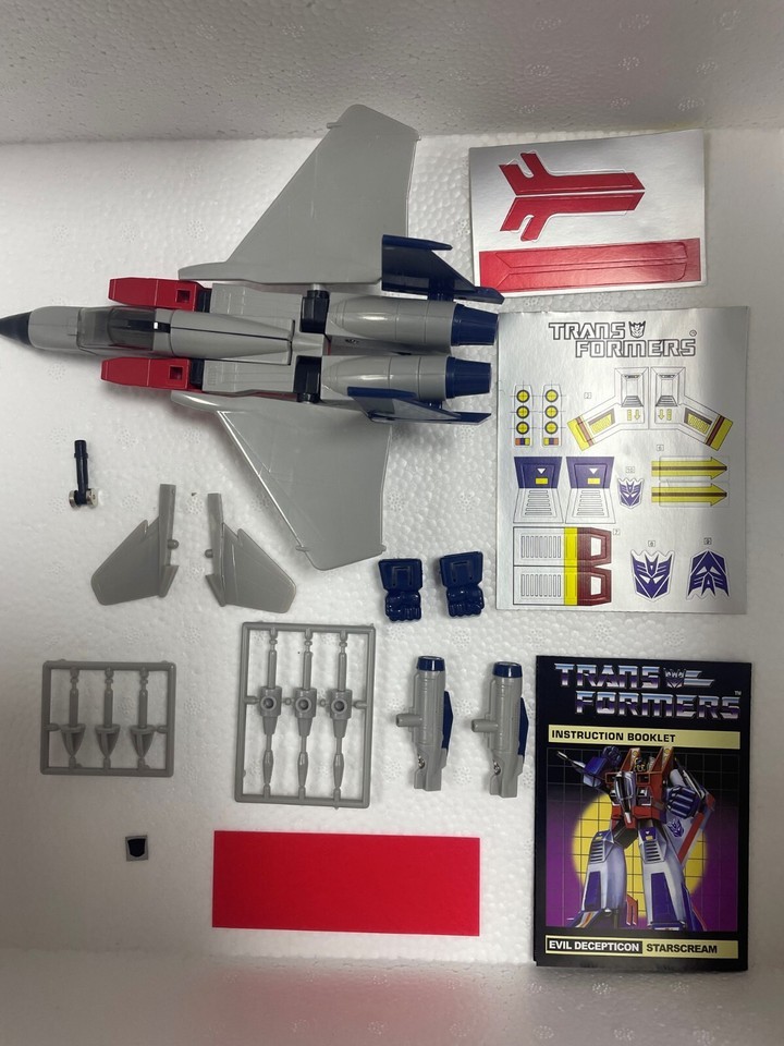 Brand New Transformers G1 Reissue Starscream/Skywarp/Thundercracker 3 Pcs