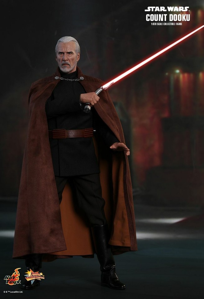 Hot Toys MMS496 Star Wars Episode II Attack of the Clones Count Dooku 1/6 Action Figure