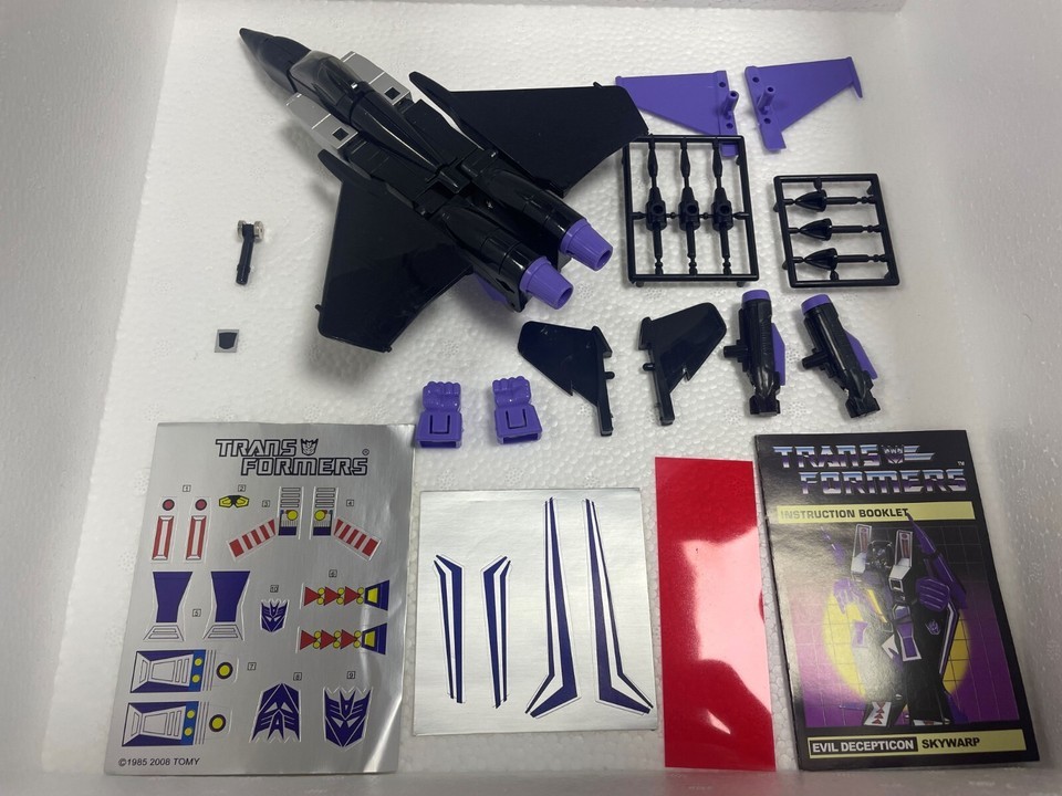 Brand New Transformers G1 Reissue Starscream/Skywarp/Thundercracker 3 Pcs