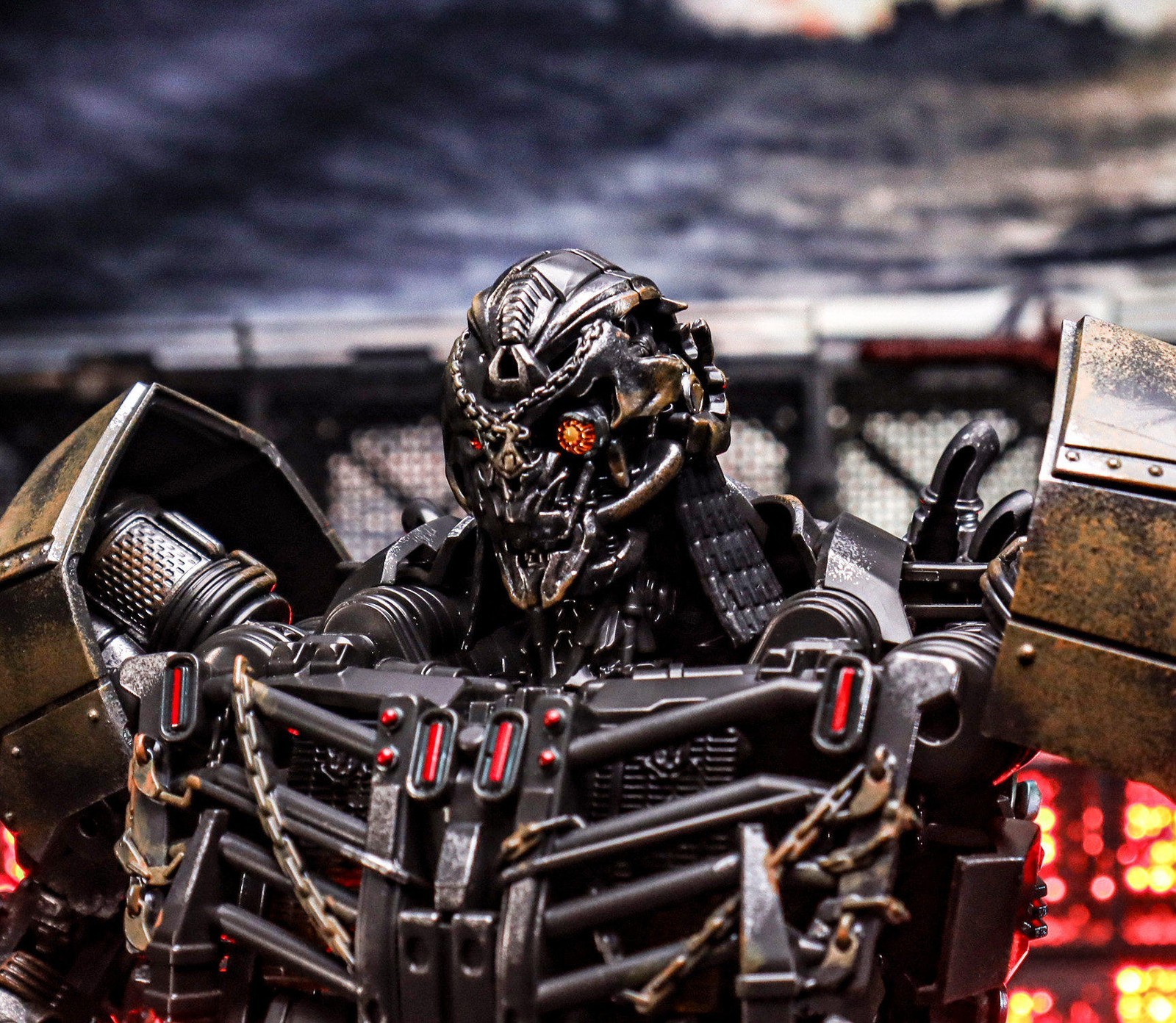 In Stock New 4th Party SG-01 Scourge Oversized Version Action Figure Transforms Toy