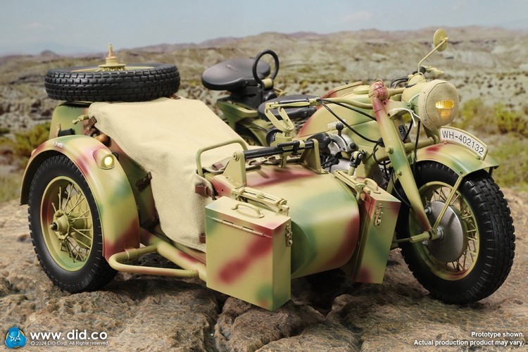 In Stock New DID E60075 Motor Tricycle KS750 Motorcycle Model Figure 1/6 Scale