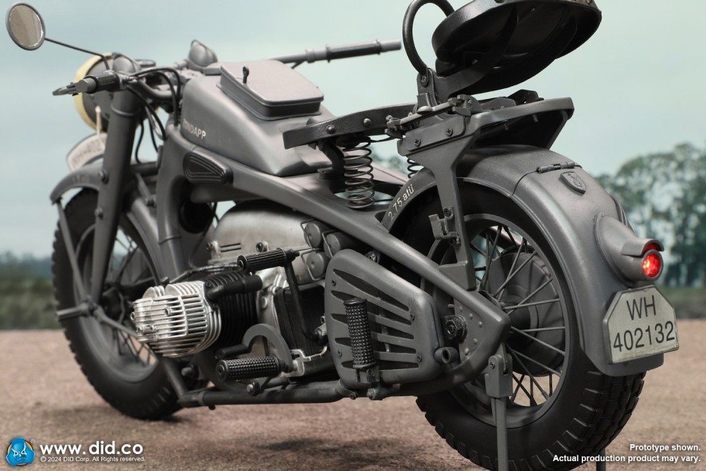 In Stock New DID E60075 Motor Tricycle KS750 Motorcycle Model Figure 1/6 Scale
