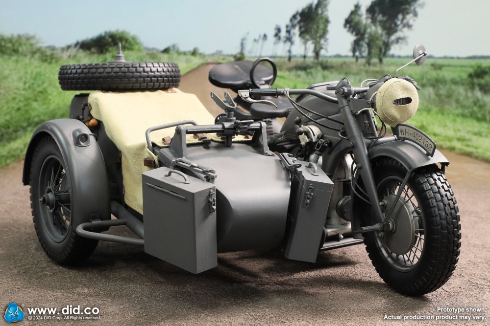 In Stock New DID E60075 Motor Tricycle KS750 Motorcycle Model Figure 1/6 Scale
