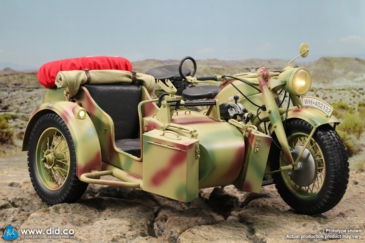 In Stock New DID E60075 Motor Tricycle KS750 Motorcycle Model Figure 1/6 Scale