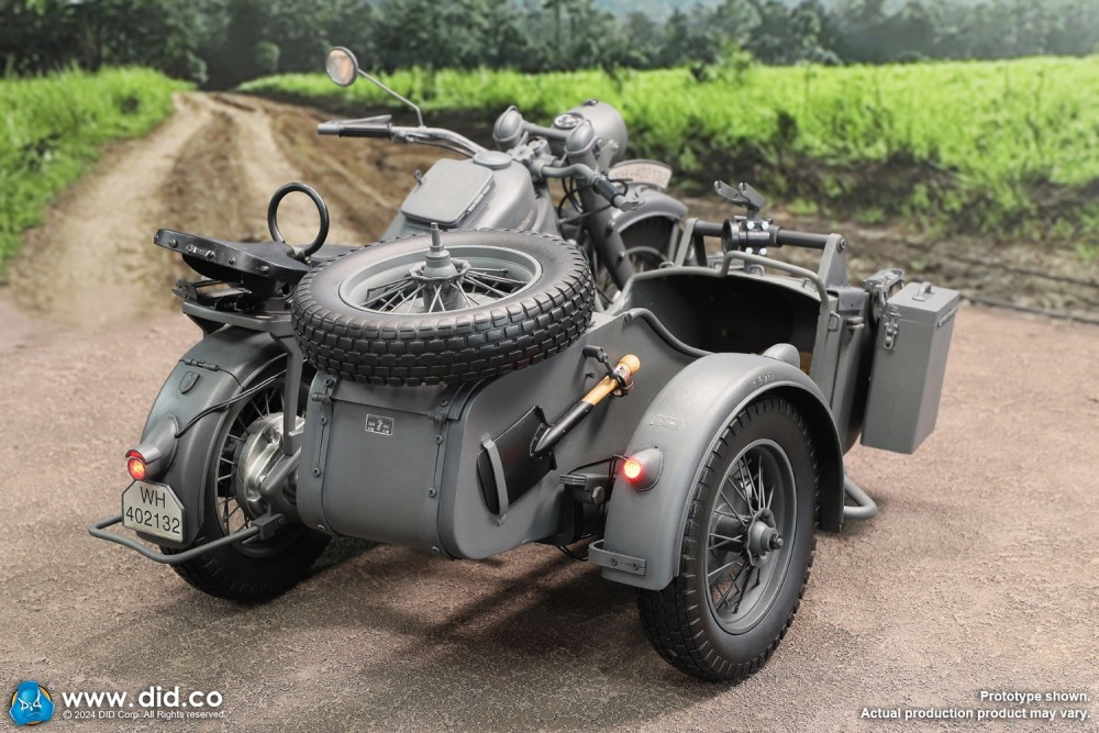 In Stock New DID E60075 Motor Tricycle KS750 Motorcycle Model Figure 1/6 Scale