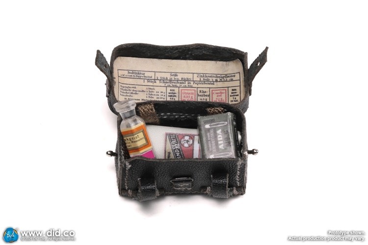 Ready! DID D80183 1/6 WWII German WH Medic Officer Candidate, Unterazt Gröger