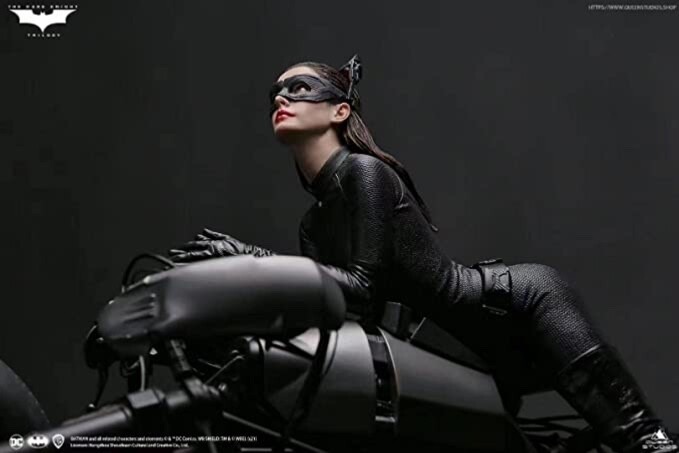 Original Queen Studios Batman CatwomanHathaway 1/6 Collectible Statue IN STOCK