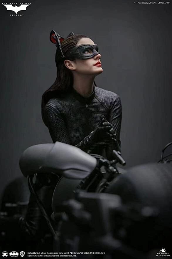 Original Queen Studios Batman CatwomanHathaway 1/6 Collectible Statue IN STOCK