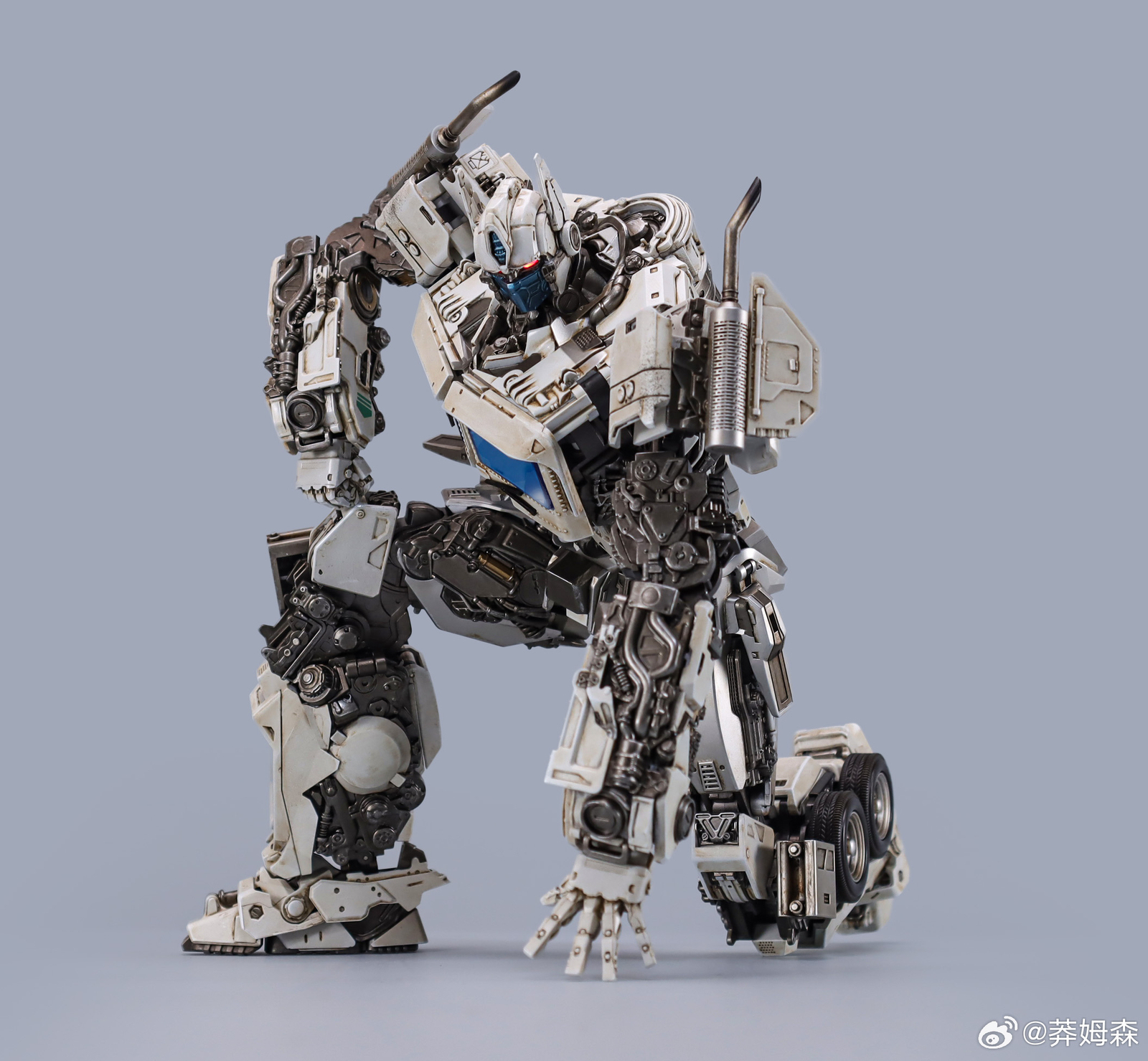 In Stock New Magnificent Mecha MM-01W OptimusPrime Repaint Ver. Die-cast Figure
