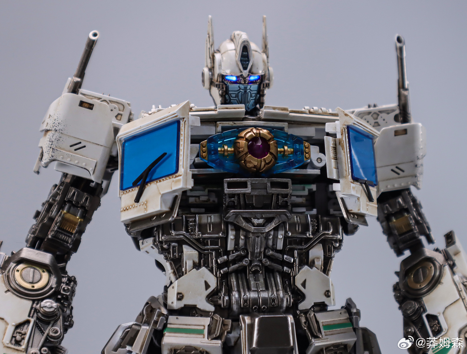 In Stock New Magnificent Mecha MM-01W OptimusPrime Repaint Ver. Die-cast Figure